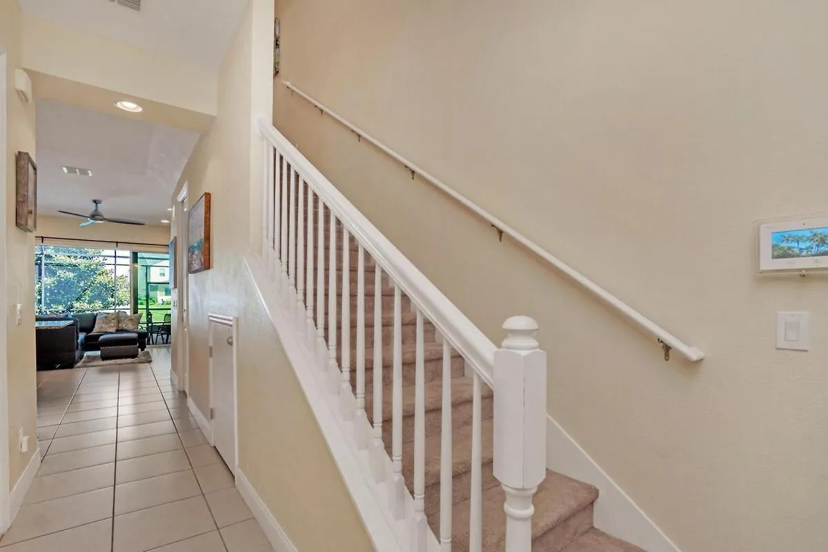 Luxury Villa, Clubhouse, Pool, 15 Mins From Disney Davenport