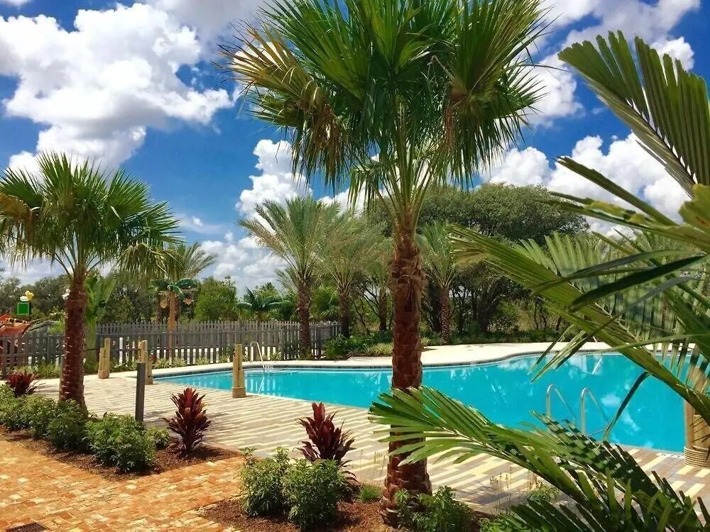 Luxury Villa, Clubhouse, Pool, 15 Mins From Disney Davenport